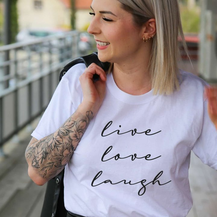 T-shirt Femme "Live Love Laugh"
