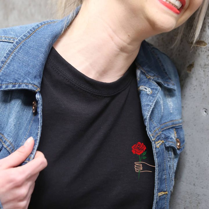 T-shirt Femme Rose A La Main